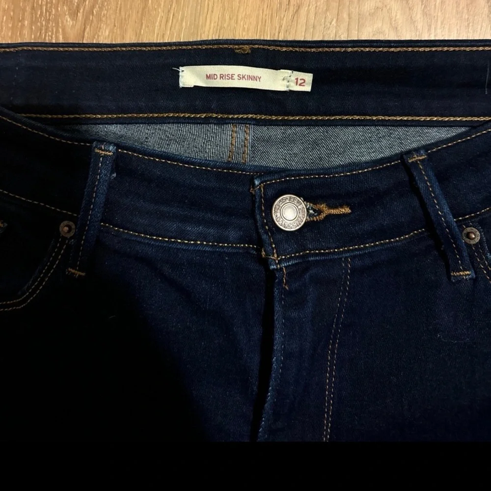 Women’s Jeans - Picture 2 of 4